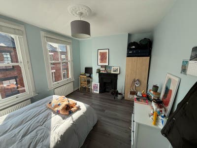 Large double room in Bethnal Green Main Photo