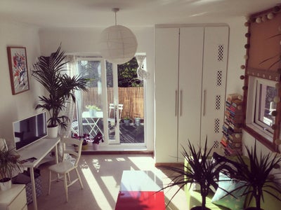 Lovely, Spacious Studio in a Great Hove Location Main Photo