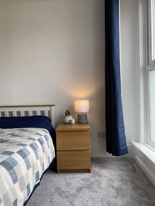 Double Bedroom Immediately Available in Mutley Main Photo