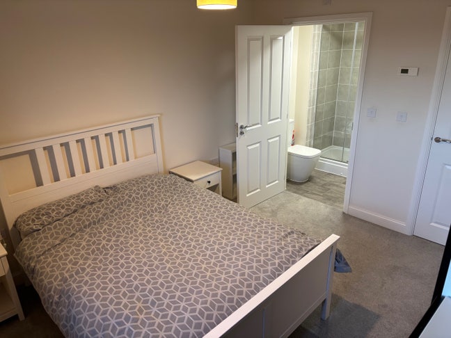 Double en-suite Room - Wixams Main Photo