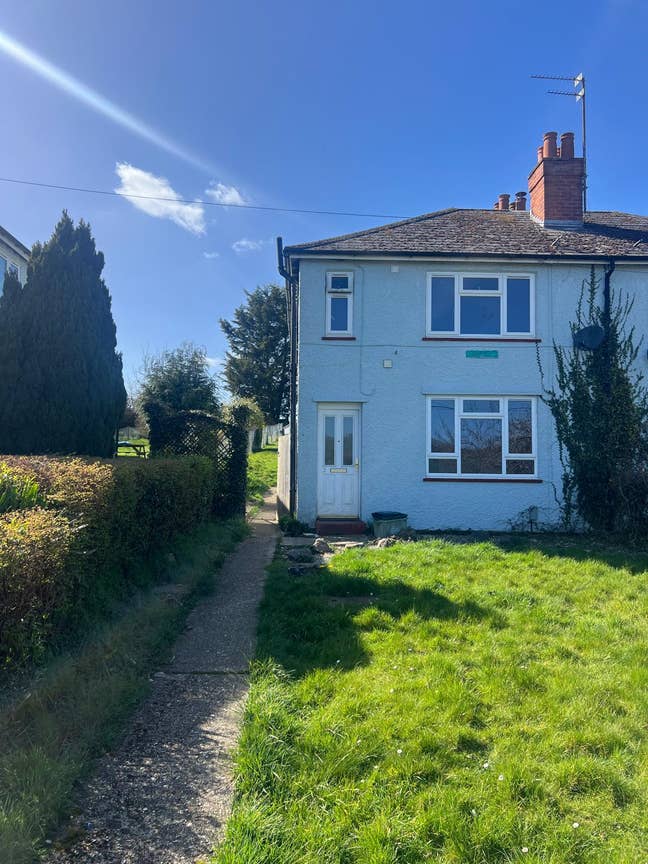 Room to Rent in Thatcham RG18 0SH Main Photo