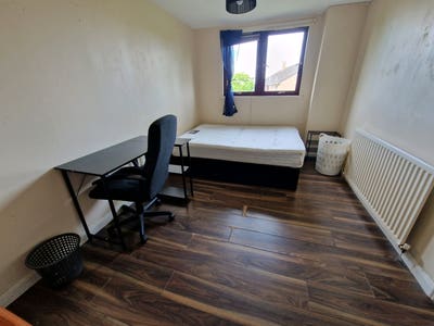 Double room &pound;550 bills inc. Main Photo