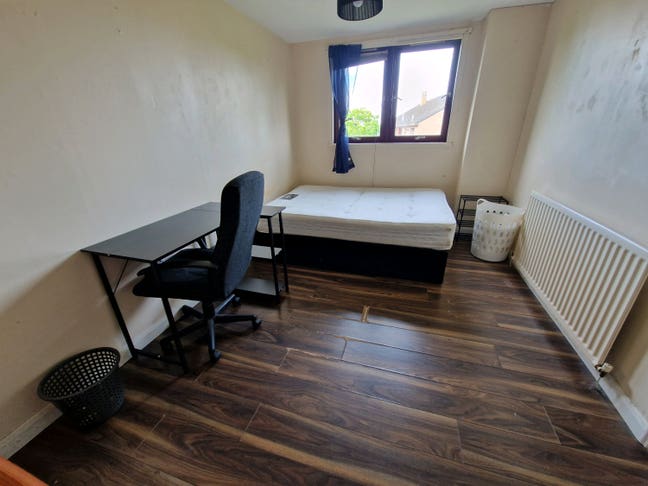 Double room &pound;550 bills inc. Main Photo