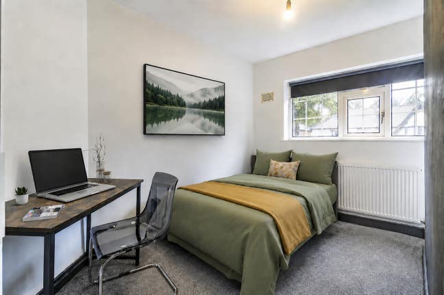 Fully Furnished Double Room - NG7 - &pound;119 per week  Main Photo