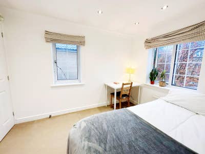 ⭐Bright Rooms / House with Living room and Garden  Main Photo