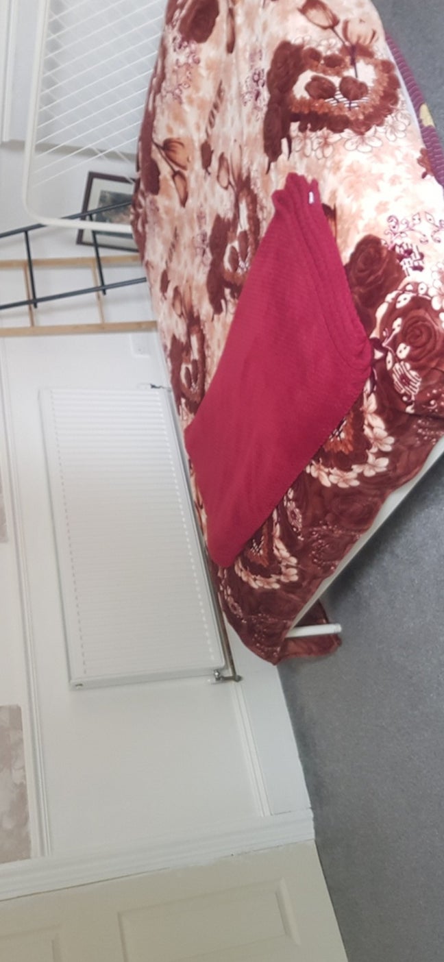Beautiful master bedroom near Upton park Station Main Photo