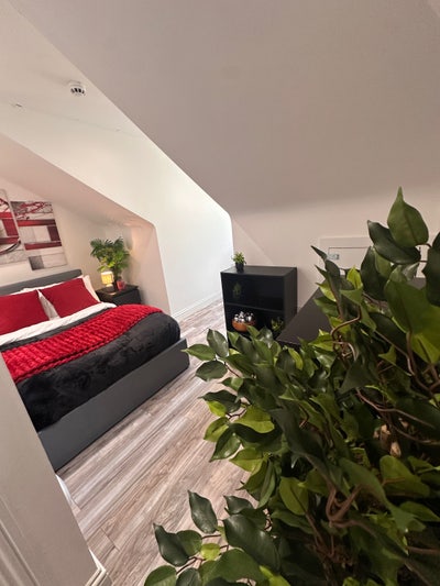 Large Double Room- Ensuite- including bills  Main Photo
