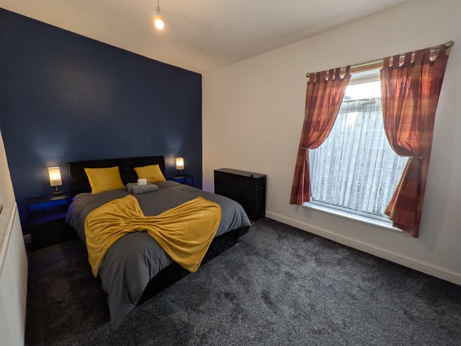 🛏️ Top-Quality Rooms in Doncast, Quick Move-In 🚀 Main Photo