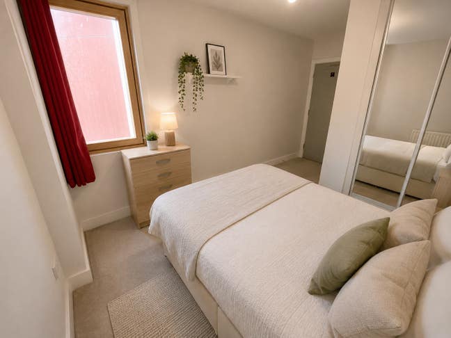 Double Room | Canary Wharf | &pound;975 Main Photo