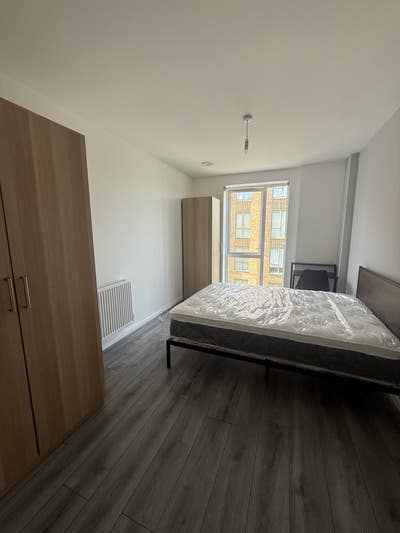 Double Room + Private Bath ✨ Main Photo