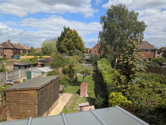 Double and single bedrooms 1m from Moorland Ave Main Photo