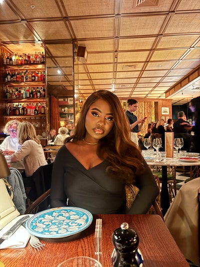 I am a Professional, 26 years old, looking fo... Main Photo