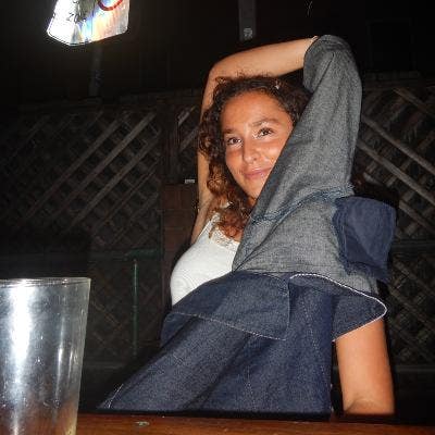 Looking to sublet with a group of students :)) Main Photo