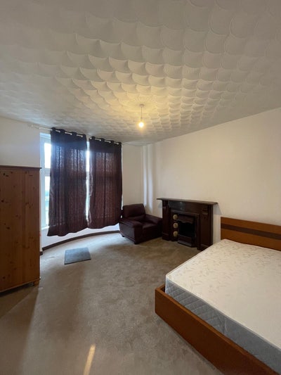 Double room available  Main Photo