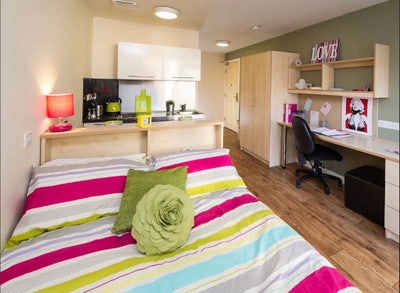 Studio Flat Takeover Main Photo