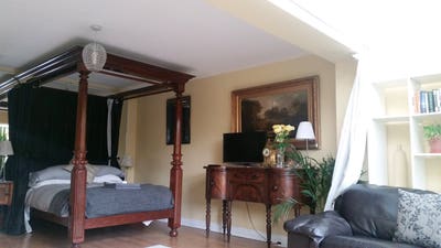 House share 4 rooms available  Main Photo