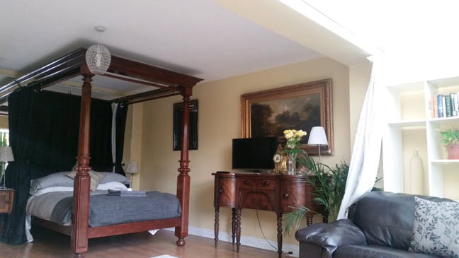 House share 4 rooms available  Main Photo
