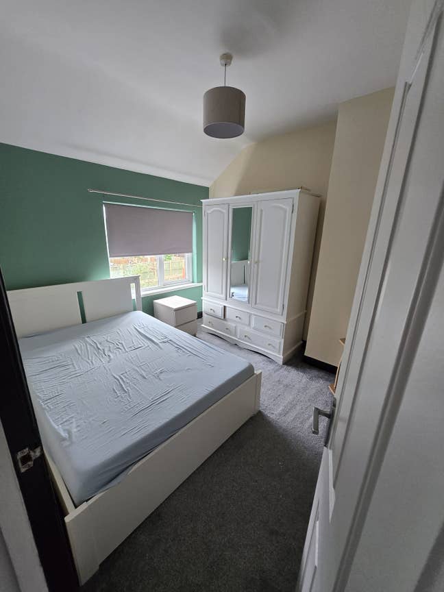 Double room in a beautiful 3 bed, most bills inc. Main Photo