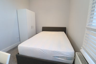 Fantastic Double Room Available in Fulham Main Photo