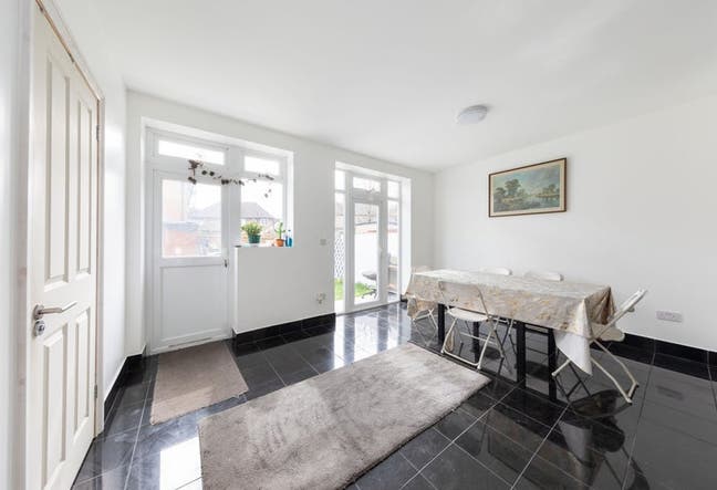 Double Room to Rent in East Ham &pound;750(all incl) Main Photo