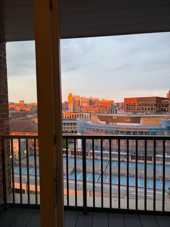 Double ensuite room in city centre Main Photo