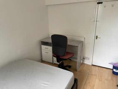 Double Room in Luton – Female Preferred  Main Photo