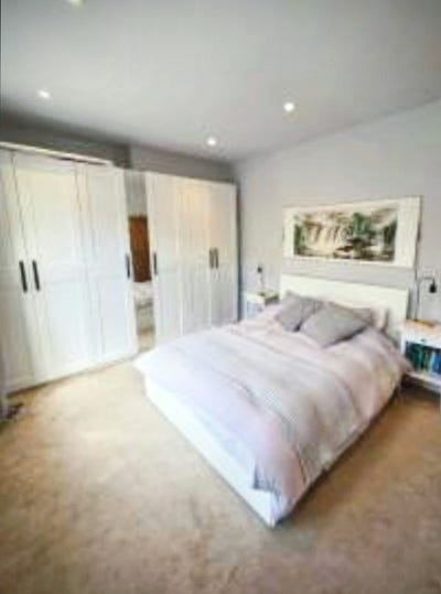 Spacious double room Golders Green/ North Circular Main Photo
