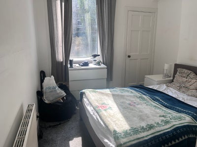 Bright Double Room in Dennistoun (G31) – Available Main Photo