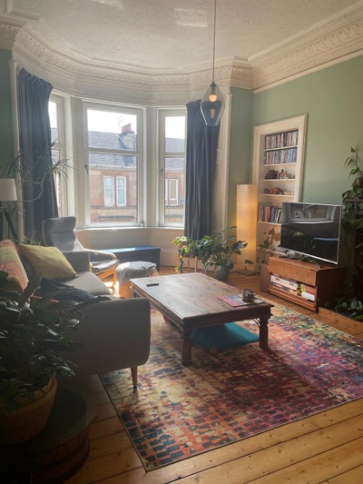 Double Room in  Southside Available Main Photo