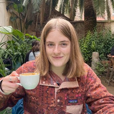 Mia, 22, PhD student, looking for a buddy up Main Photo