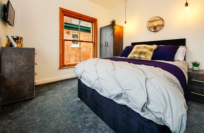 City centre. Listed conversion. Private bathroom  Main Photo