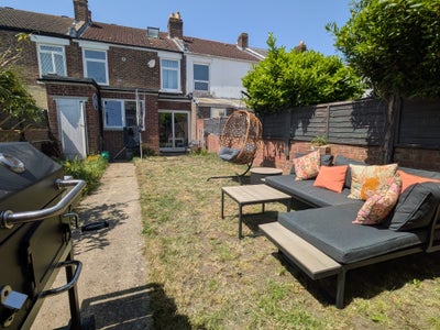 Stylish Double Room in Modern Home +Gym +Bills Inc Main Photo