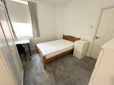Royal Stoke Ensuite ✅ Weekly Clean✅, BET365, Keele Main Photo