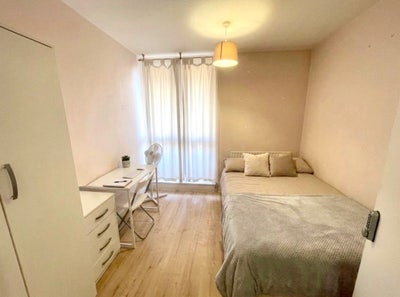 💖Lovely Room+Balcony+Next to Station+All Bill Inc Main Photo