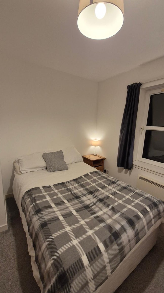 Double Bedroom available (females preferred) Main Photo