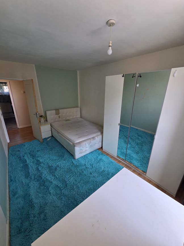 Double Room Available Main Photo