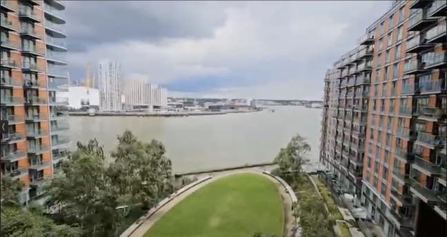 Flatmate Wanted - 2 BHK House in Canary Wharf Main Photo