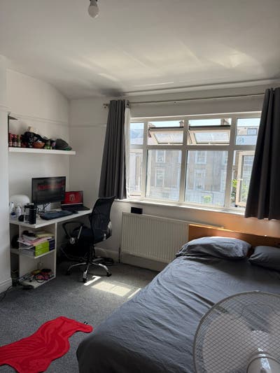Room to rent, 5 minutes from Holloway & Emirates  Main Photo