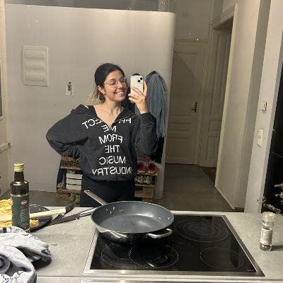 Looking for a room to rent :) Main Photo
