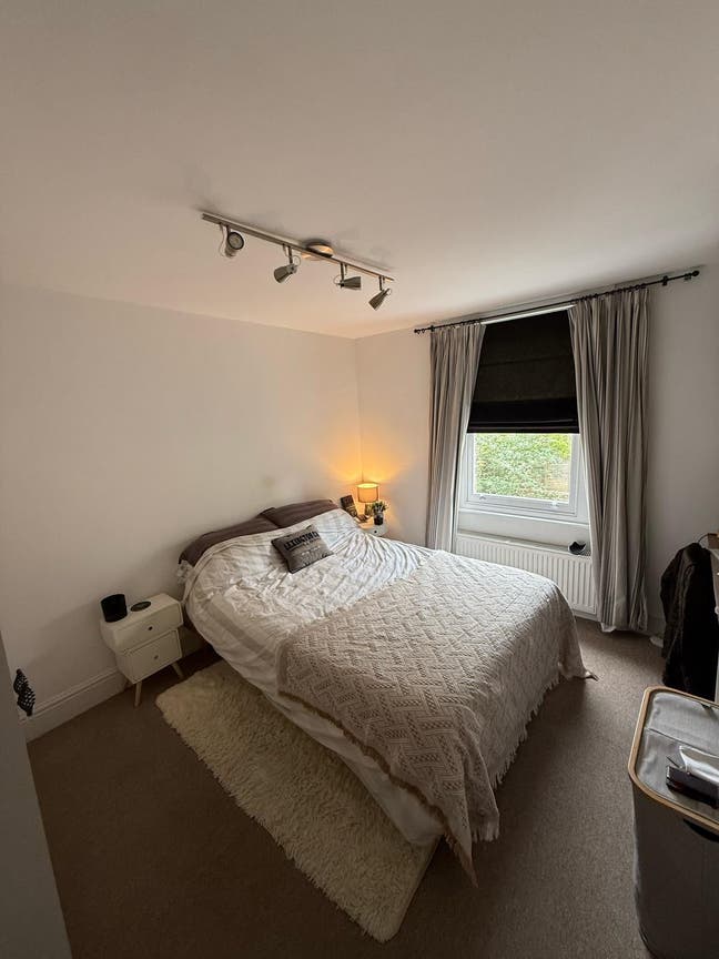 En Suite Room available in Shepherds Bush (W12) Main Photo