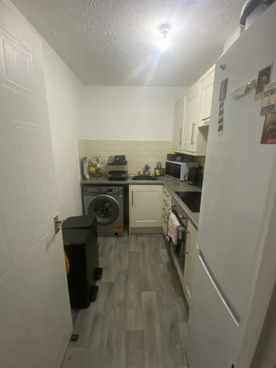Mon-Fri let in South Bermondsey Main Photo