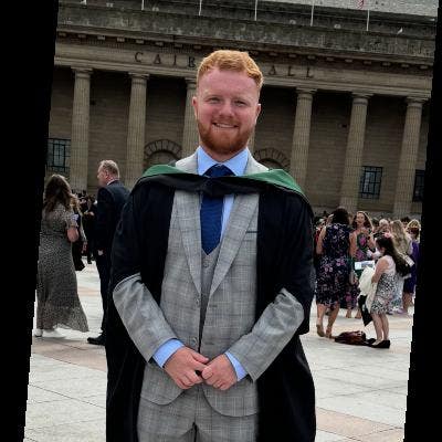Professional Male seeks a double room Main Photo
