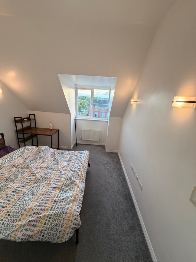 Double bedroom En-suite Main Photo