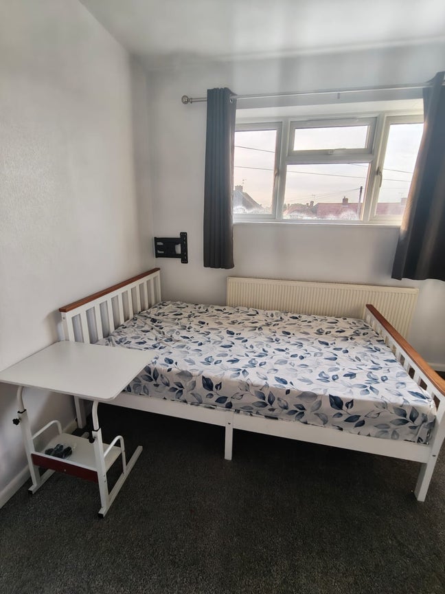 Room for rent  Main Photo