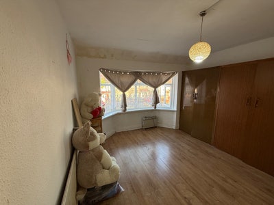1 Big Double Bedroom Available for 2 or Couple Main Photo