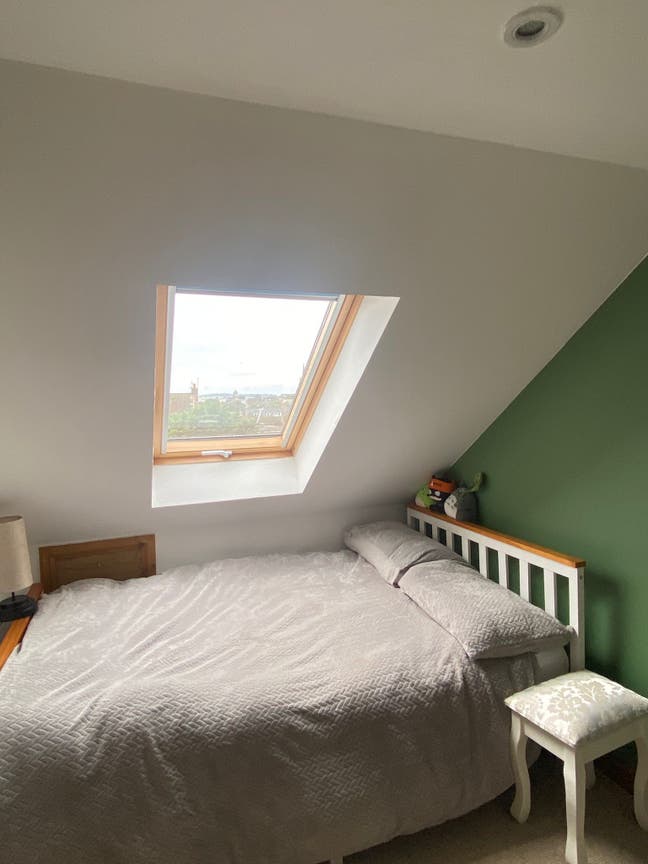 Cosy spare room with double bed Main Photo