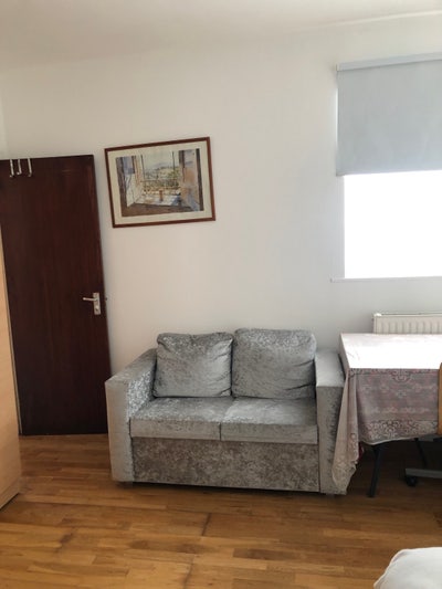 Studio in Willesden Green  Main Photo
