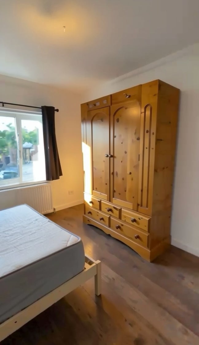 Spacious Room Available in Colliers Wood 🌿🎬 Main Photo