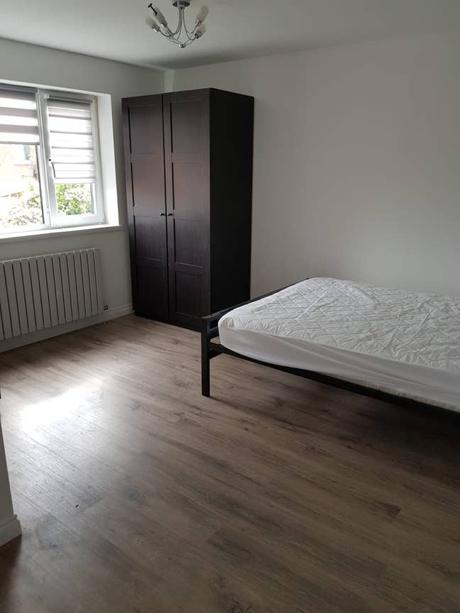 Large Double Bedroom Main Photo