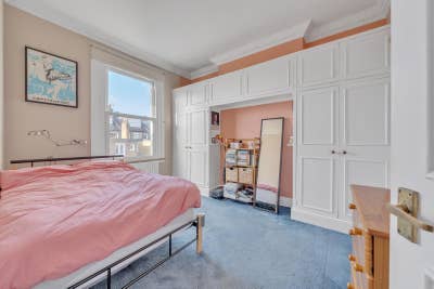 Lovely double room in Queen's Park Main Photo